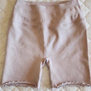 NWOT Seamless Heather Ruffle Biker Short